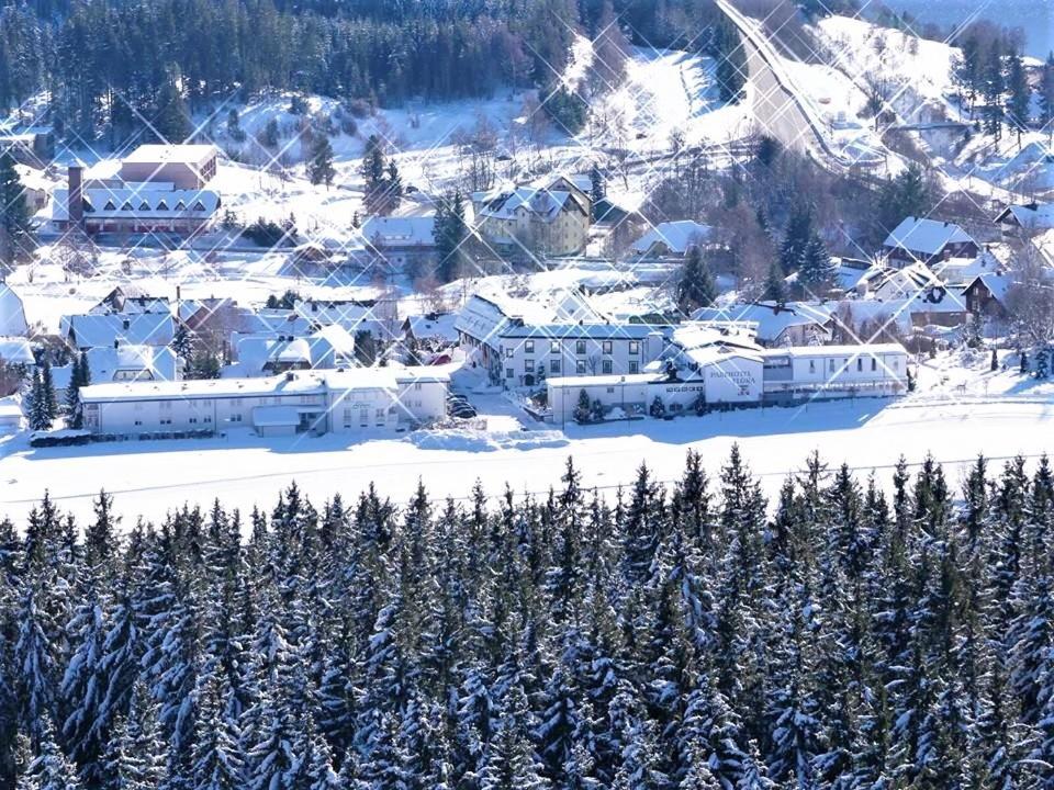 Appartementhaus Regina Am ชลูคซี ภายนอก รูปภาพ